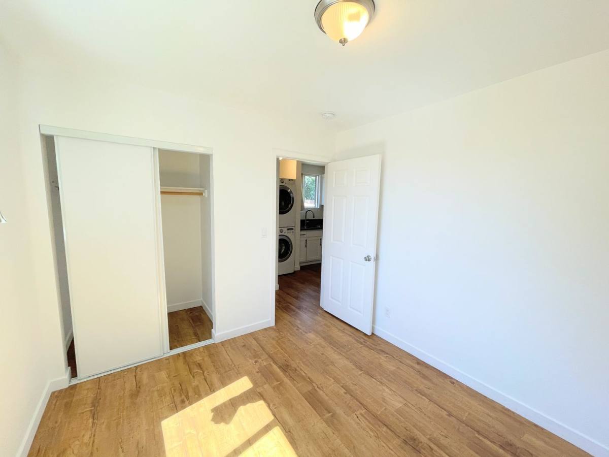 Apartment for rent at 5333-5335 4th Ave, Los Angeles, CA 90043