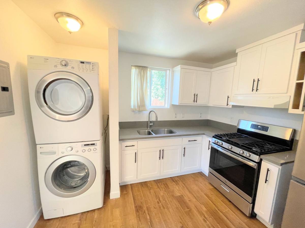 Apartment for rent at 5333-5335 4th Ave, Los Angeles, CA 90043