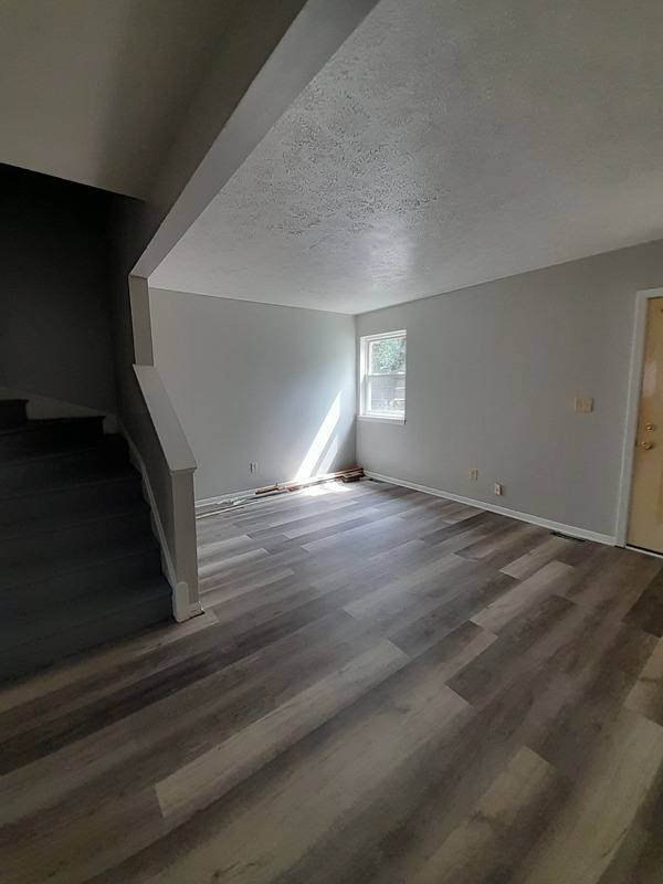 Townhouse for rent at 244 E Prospect St, Painesville, OH 44077