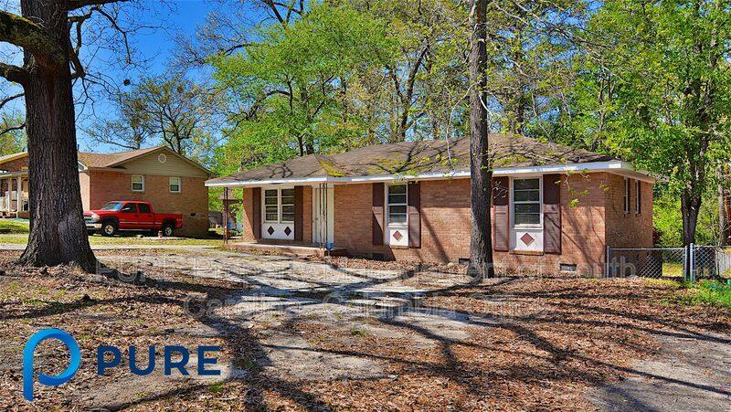 House for rent at 125 Charleswood Dr, Columbia, SC 29223