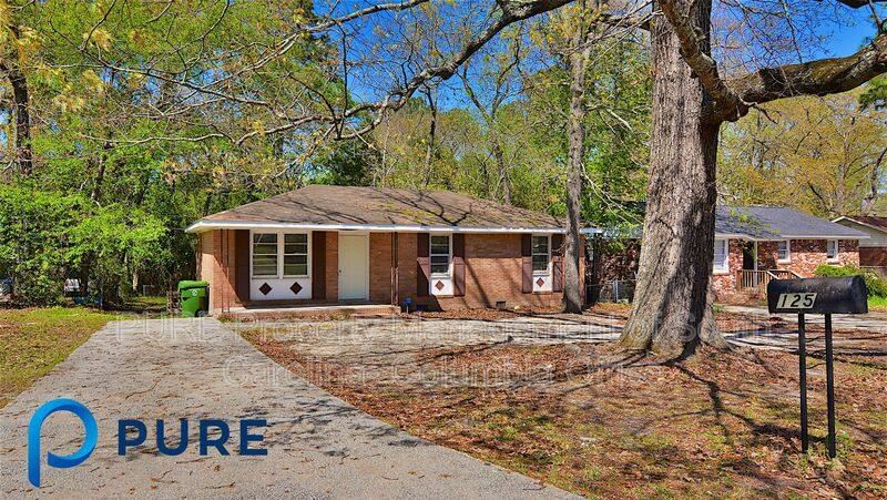 House for rent at 125 Charleswood Dr, Columbia, SC 29223