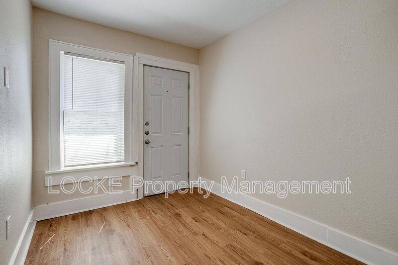 House for rent at 1016 E Arlington Ave #C, Fort Worth, TX 76104