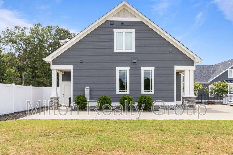 Apartment for rent at 3185 US-421 N, Lillington, NC 27546