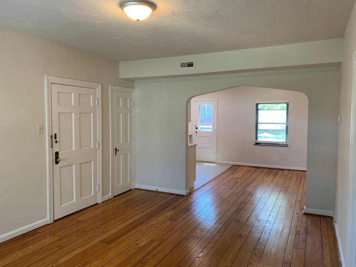 Apartment for rent at 2923 Victoria Ave, Cincinnati, OH 45208