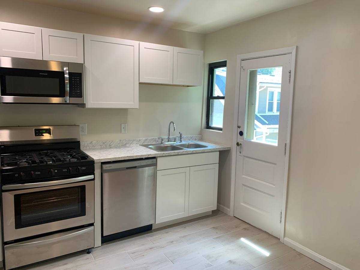 Apartment for rent at 2923 Victoria Ave, Cincinnati, OH 45208
