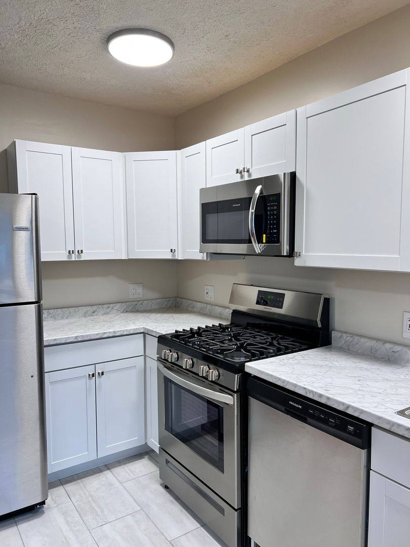 Apartment for rent at 2923 Victoria Ave, Cincinnati, OH 45208
