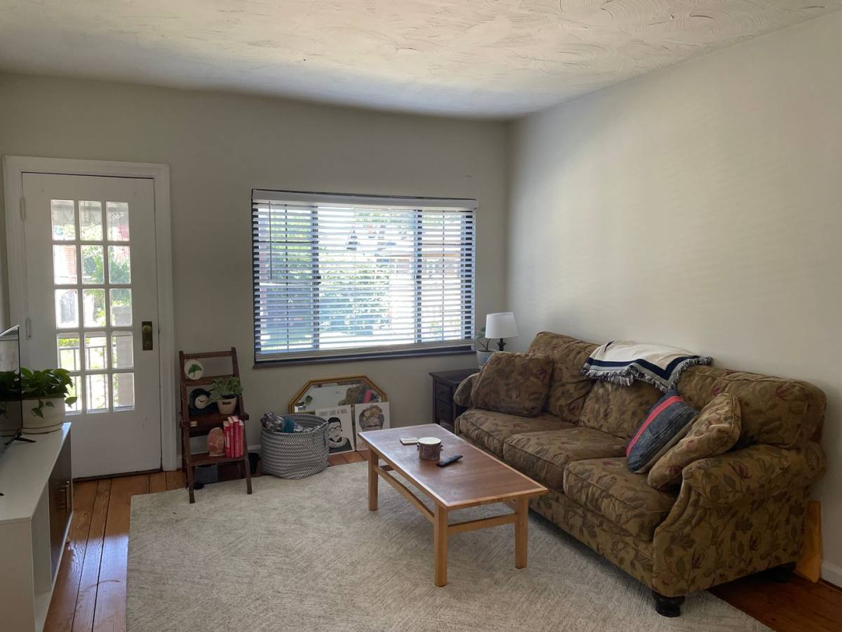 Apartment for rent at 2923 Victoria Ave, Cincinnati, OH 45208