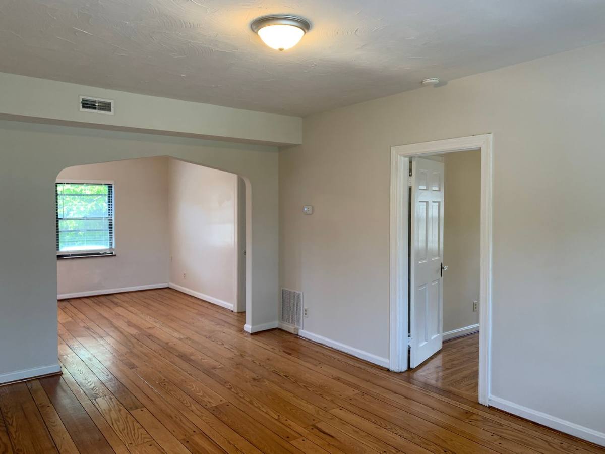 Apartment for rent at 2923 Victoria Ave, Cincinnati, OH 45208