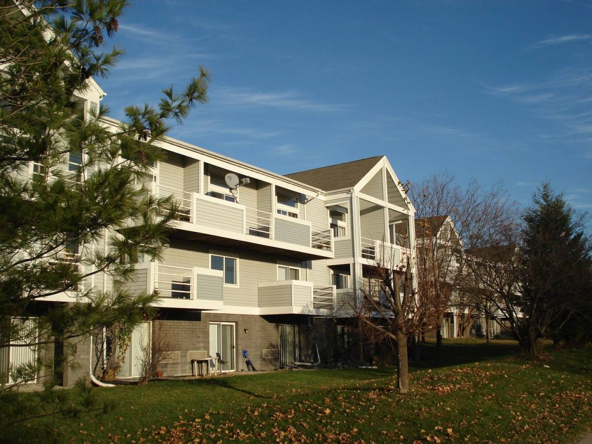 Apartment for rent at 1619 Troy Dr, Madison, WI 53704