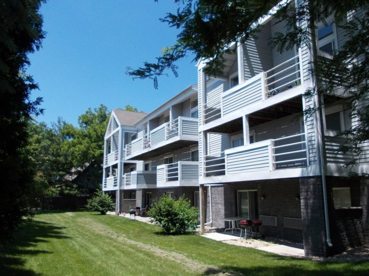 Apartment for rent at 1619 Troy Dr, Madison, WI 53704