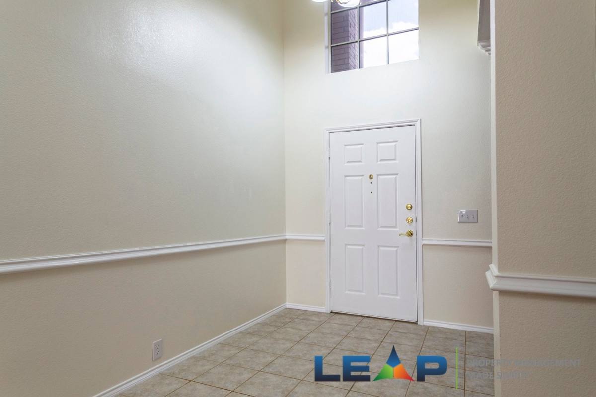 House for rent at 2216 Oak Park Dr, Bedford, TX 76021