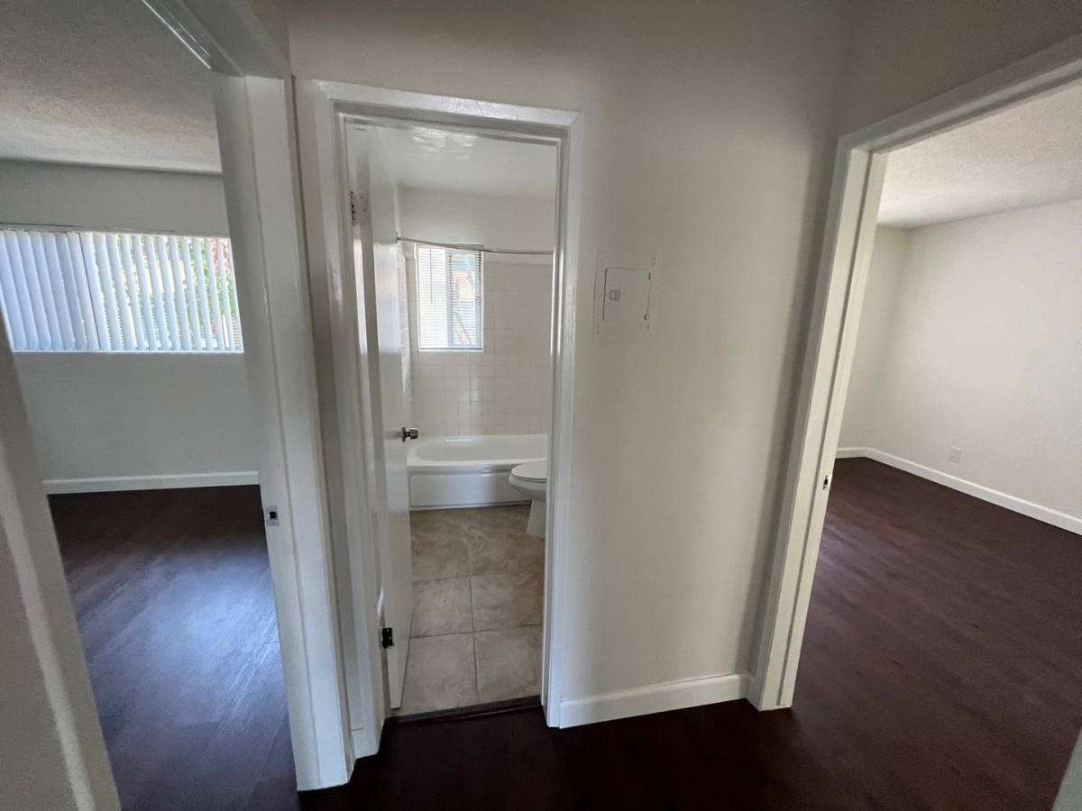 Apartment for rent at 11707 Goshen Ave, Los Angeles, CA 90049