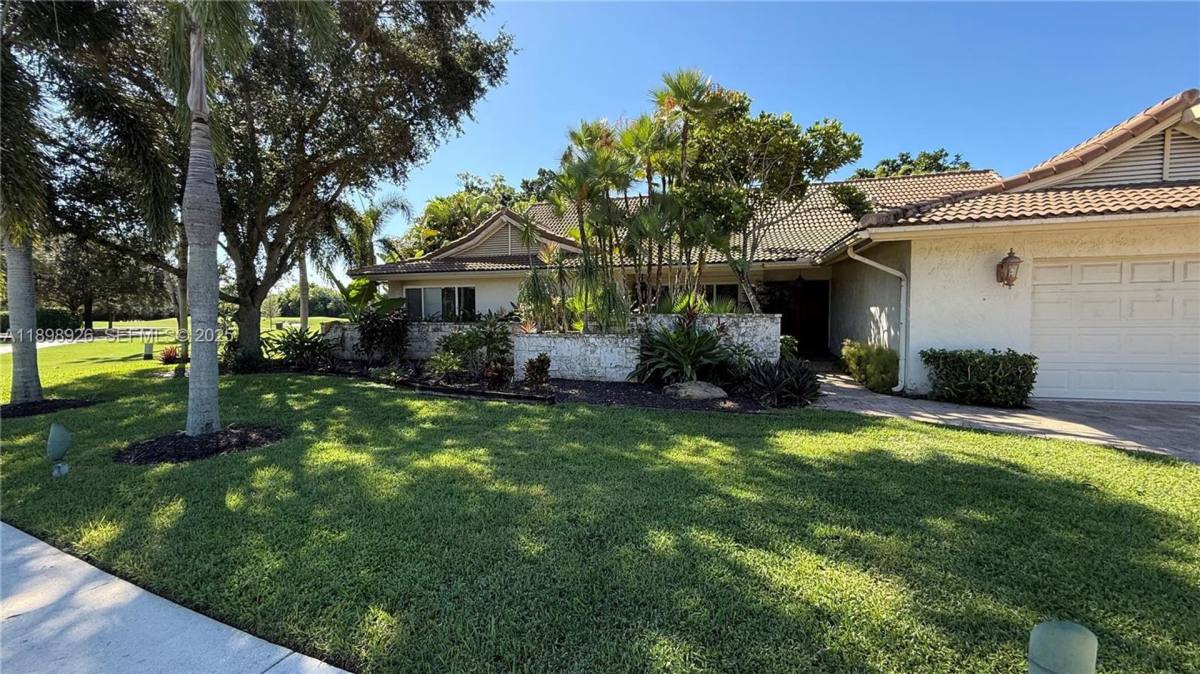 House for rent at 10134 Boca Woods Lane, Boca Raton, FL 33428