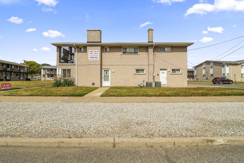 Apartment for rent at 750 Harrison Blvd #5, Lincoln Park, MI 48146