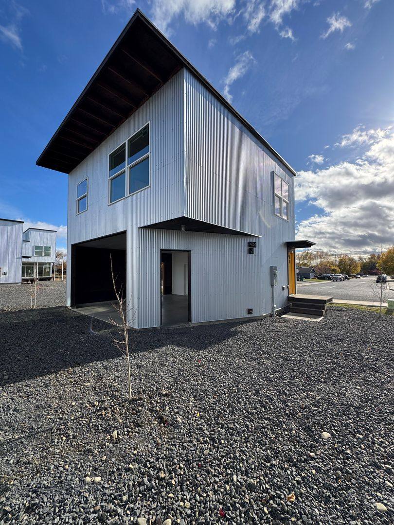 House for rent at 404 E Windsor Court, Ellensburg, WA 98926