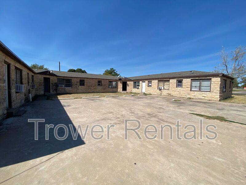 Apartment for rent at 2101 W 10th #7, Odessa, TX 79762