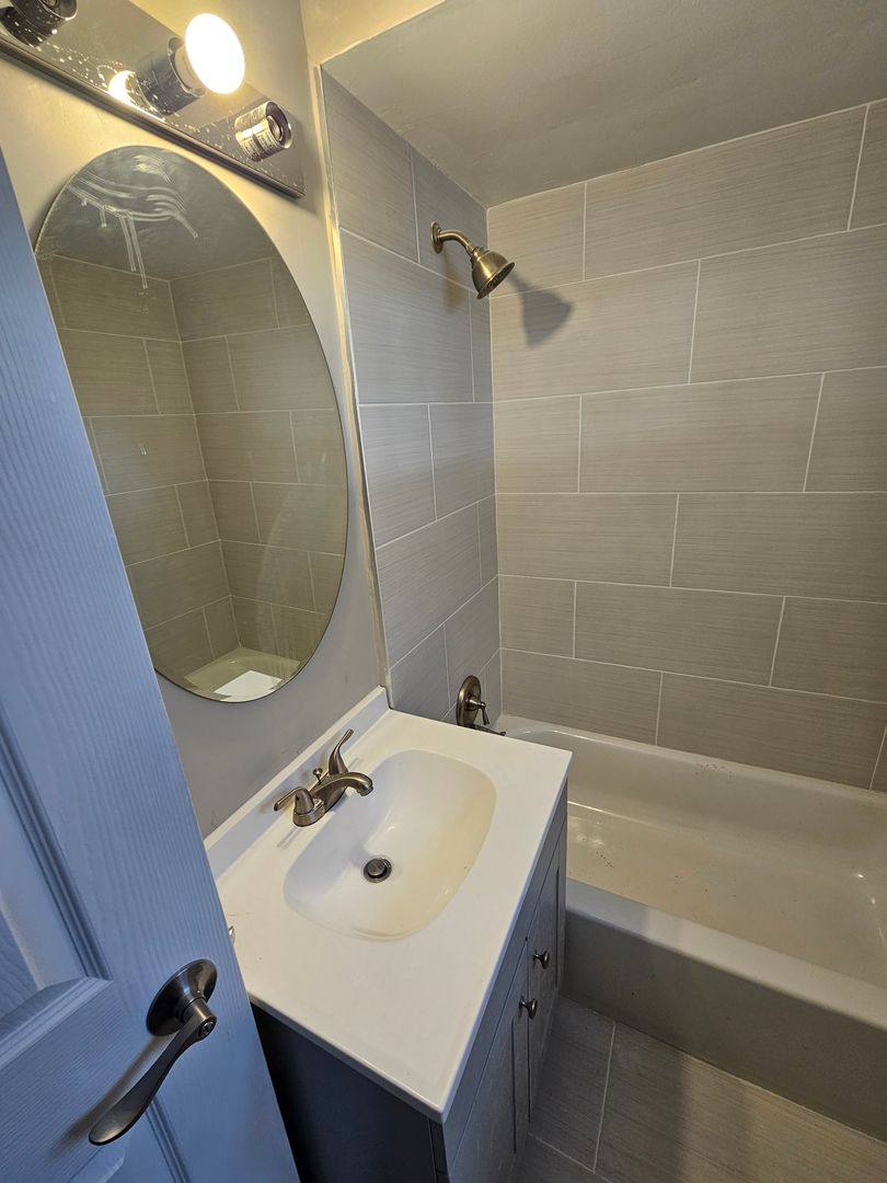 Apartment for rent at 4400 Rocky River Dr, Cleveland, OH 44135