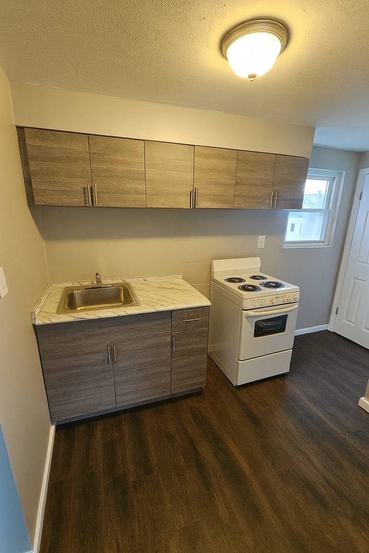 Apartment for rent at 4400 Rocky River Dr, Cleveland, OH 44135