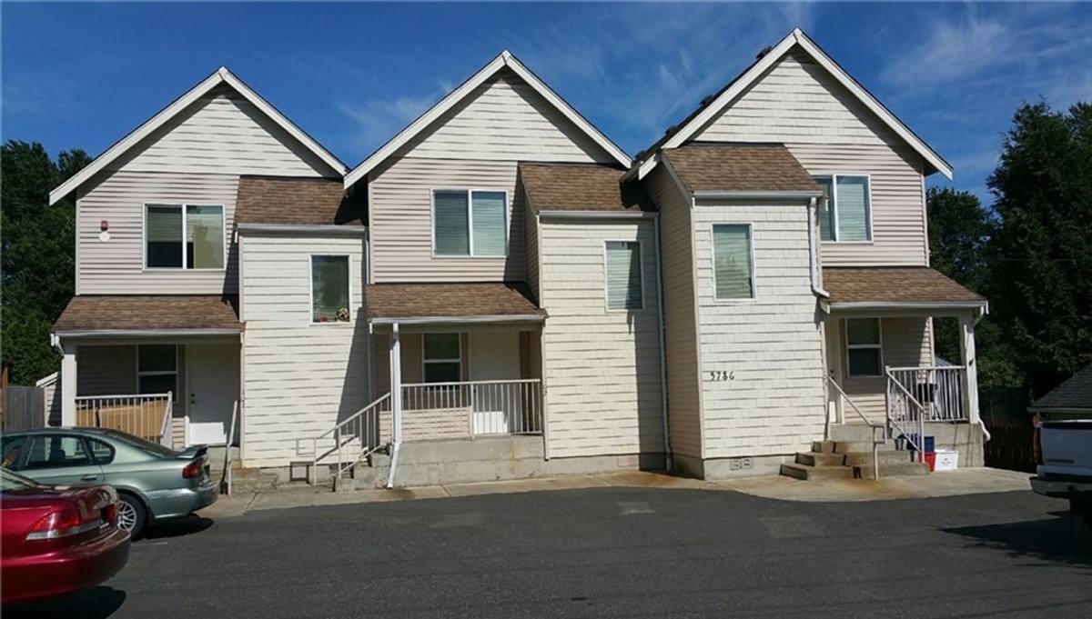 Townhouse for rent at 5786 Portal Way, Ferndale, WA 98248
