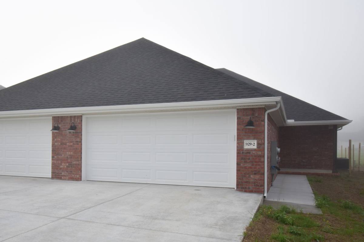 House for rent at 929 W Buchanan St, Prairie Grove, AR 72753