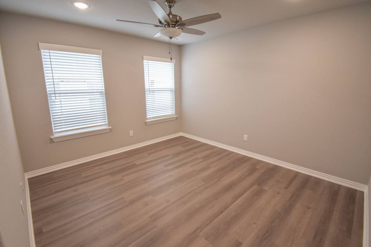 House for rent at 929 W Buchanan St, Prairie Grove, AR 72753