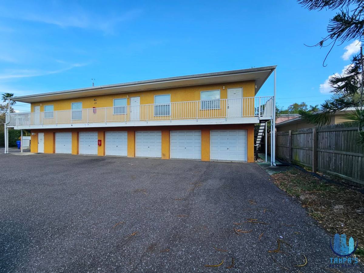 Apartment for rent at 119 N Evergreen Ave, Clearwater, FL 33755
