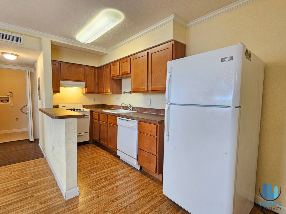 Apartment for rent at 119 N Evergreen Ave, Clearwater, FL 33755