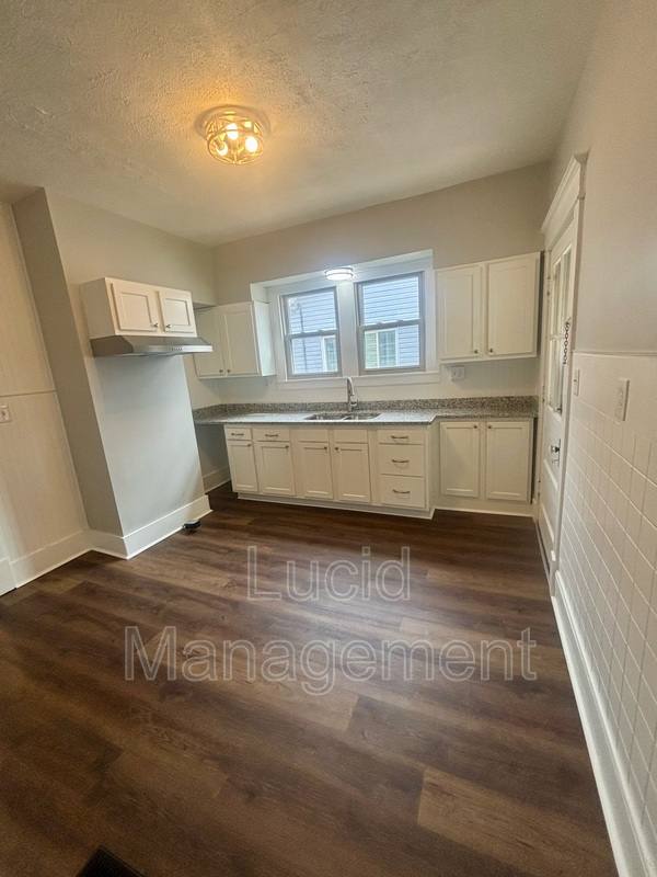 House for rent at 1310 Earl Ave, Louisville, KY 40215