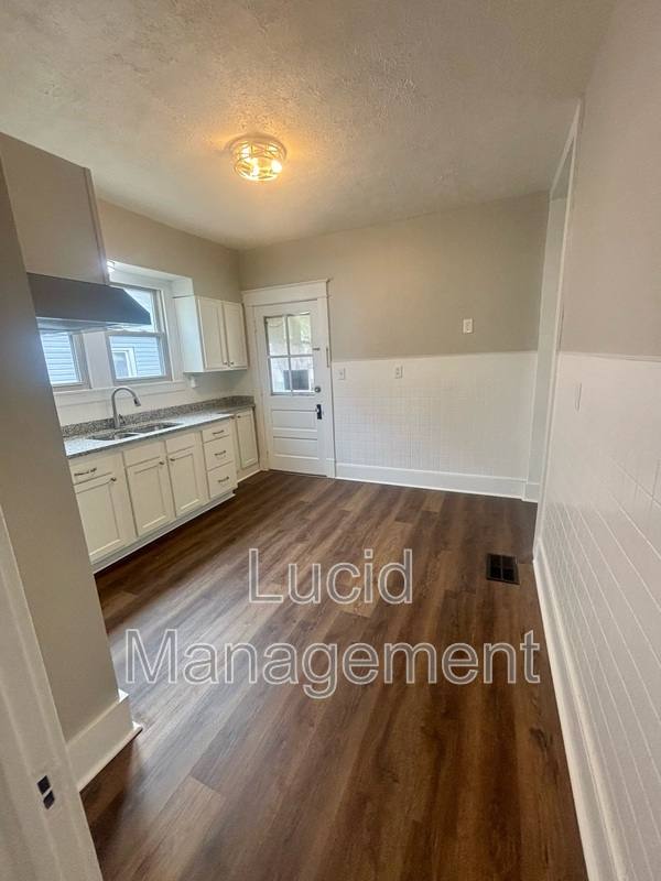 House for rent at 1310 Earl Ave, Louisville, KY 40215