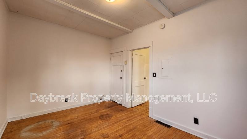 Apartment for rent at 6 11th St S, Fargo, ND 58103