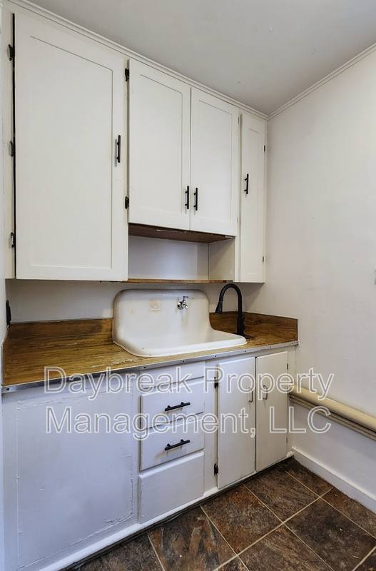 Apartment for rent at 6 11th St S, Fargo, ND 58103