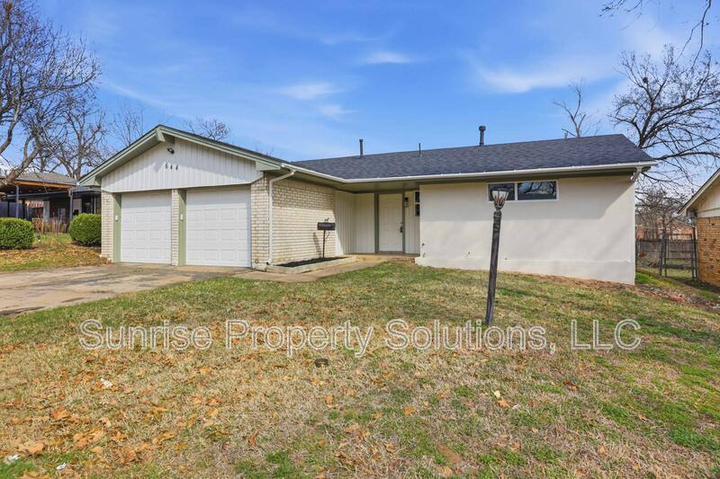 House for rent at 644 Hunters Hill Rd, Oklahoma City, OK 73127
