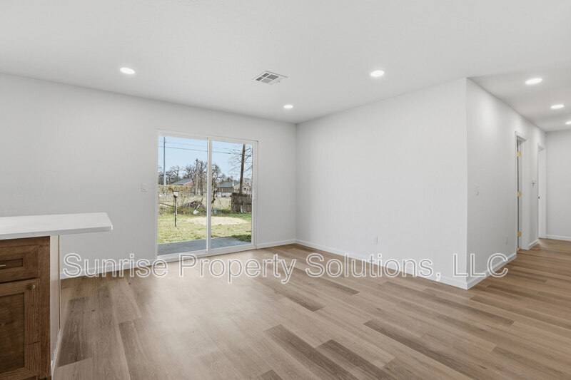 House for rent at 644 Hunters Hill Rd, Oklahoma City, OK 73127
