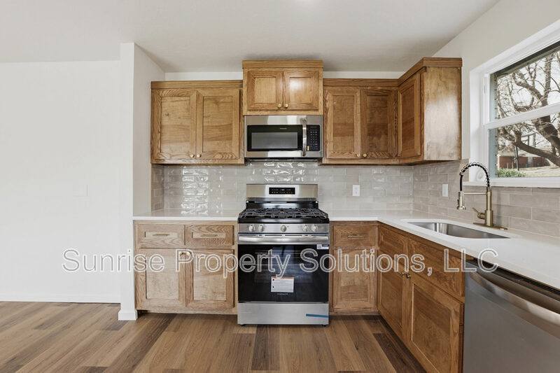 House for rent at 644 Hunters Hill Rd, Oklahoma City, OK 73127
