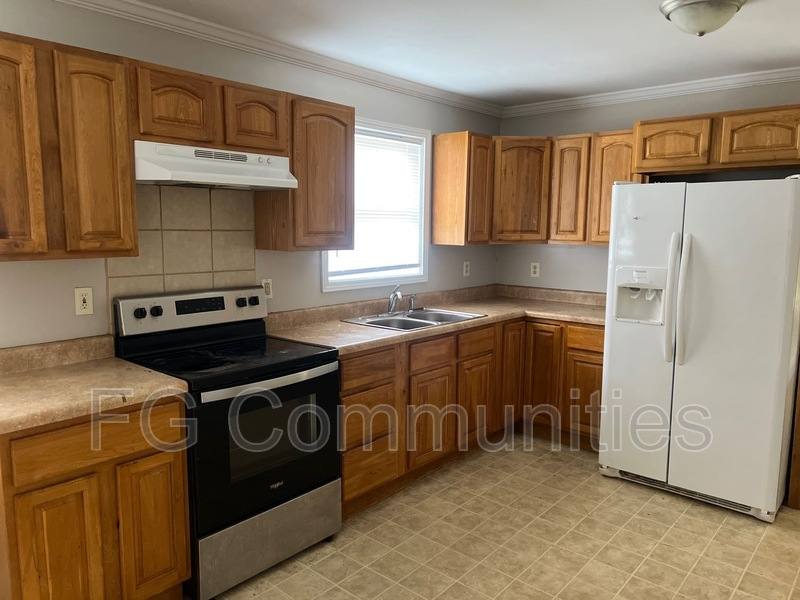 House for rent at 5212 Lewis Rd, Gastonia, NC 28052
