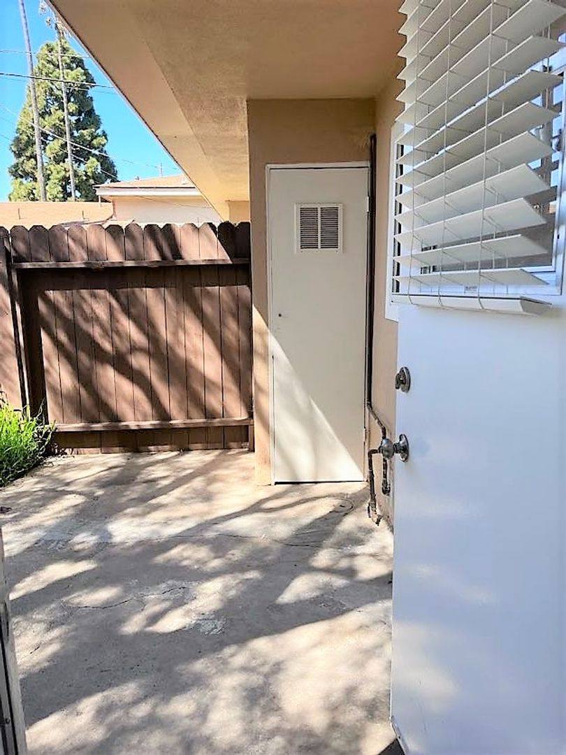 Apartment for rent at 1600 W 5th St, Oxnard, CA 93030