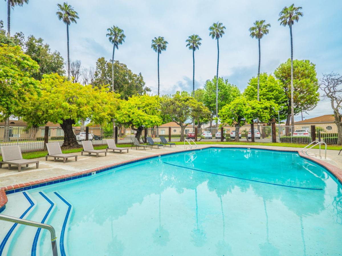 Apartment for rent at 1600 W 5th St, Oxnard, CA 93030