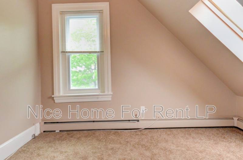 Apartment for rent at 239 Vine St #8, Riverside, NJ 08075