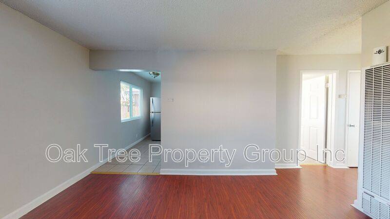 Apartment for rent at 922 Carlson Blvd #5, Richmond, CA 94804