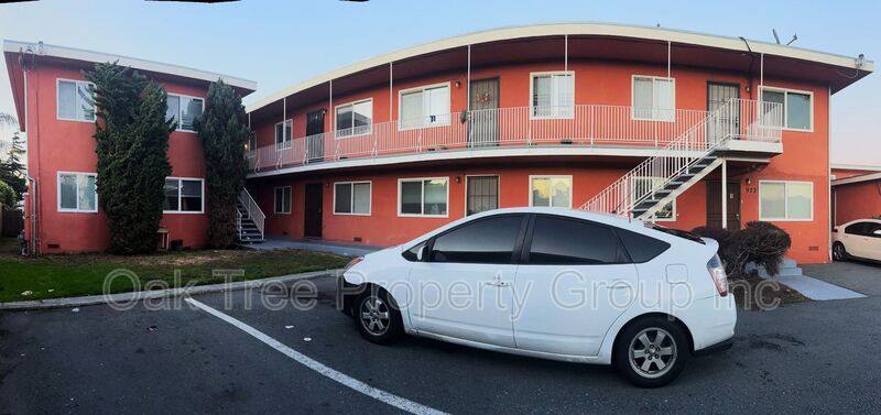 Apartment for rent at 922 Carlson Blvd #5, Richmond, CA 94804