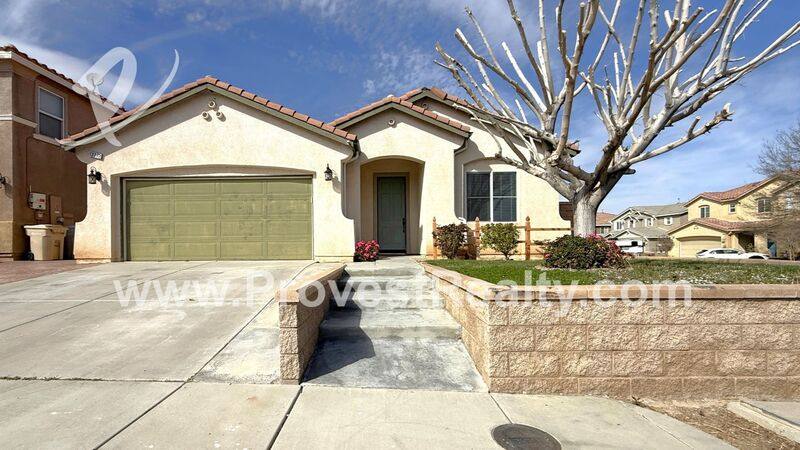 House for rent at 13272 Sunland St, Hesperia, CA 92344