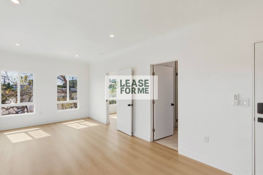 Apartment for rent at 8959 Hargis St, Los Angeles, CA 90034