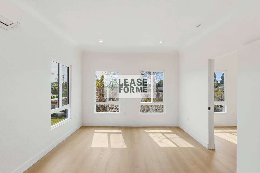Apartment for rent at 8959 Hargis St, Los Angeles, CA 90034