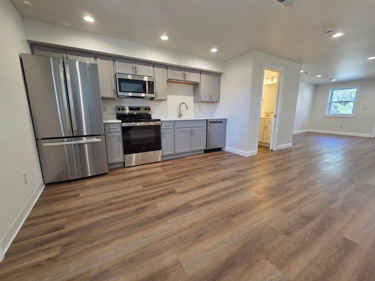 Apartment for rent at 43 W Main St, Jeromesville, OH 44840