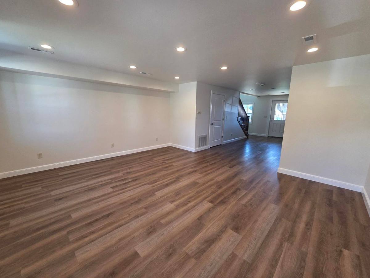 Apartment for rent at 43 W Main St, Jeromesville, OH 44840