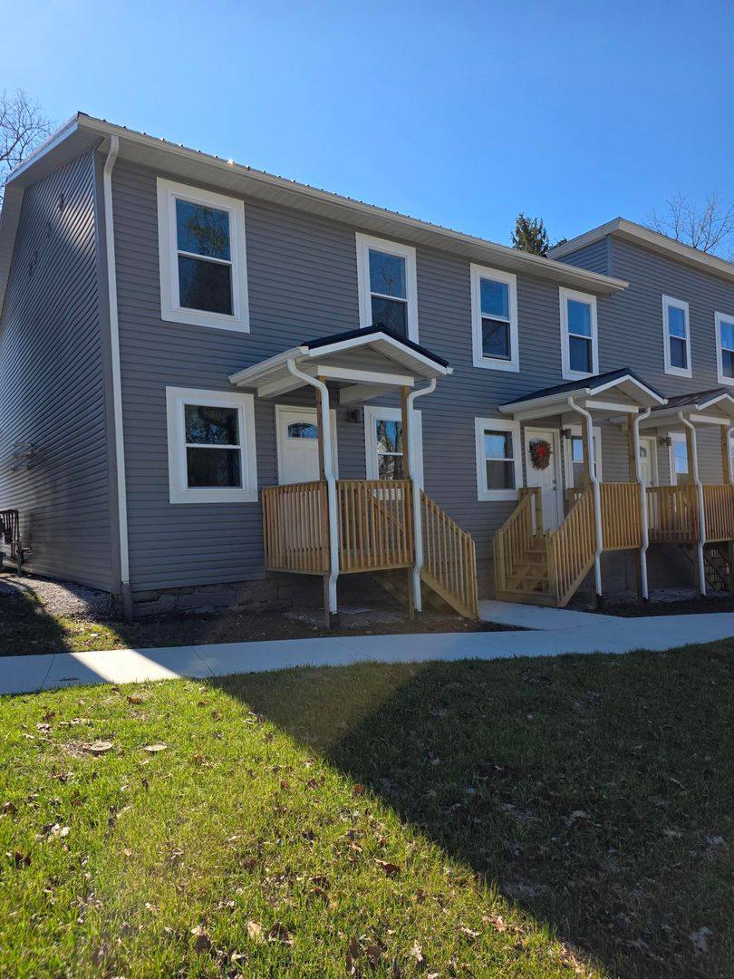 Apartment for rent at 43 W Main St, Jeromesville, OH 44840