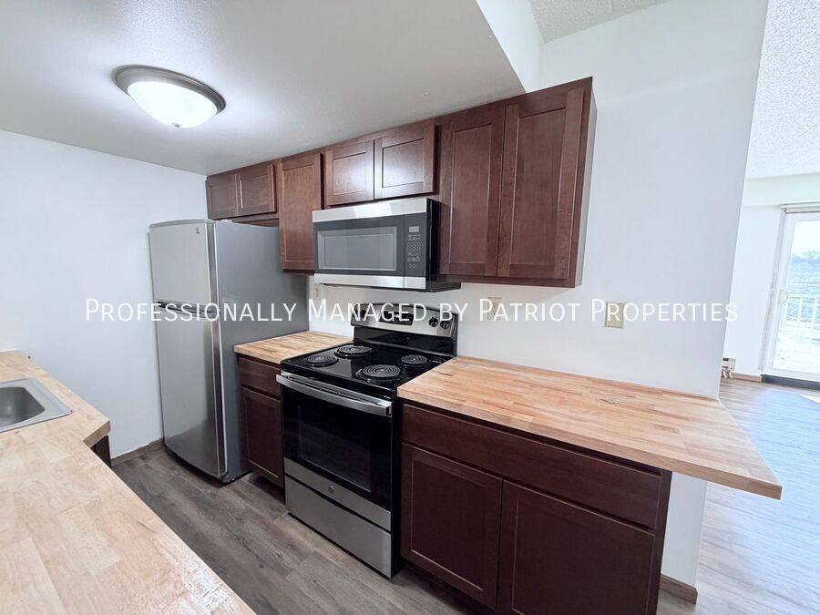 Apartment for rent at 201 1st Ave, Baraboo, WI 53913