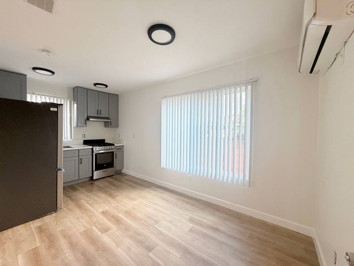 Apartment for rent at 1815 S Burlington Ave #6, Los Angeles, CA 90006