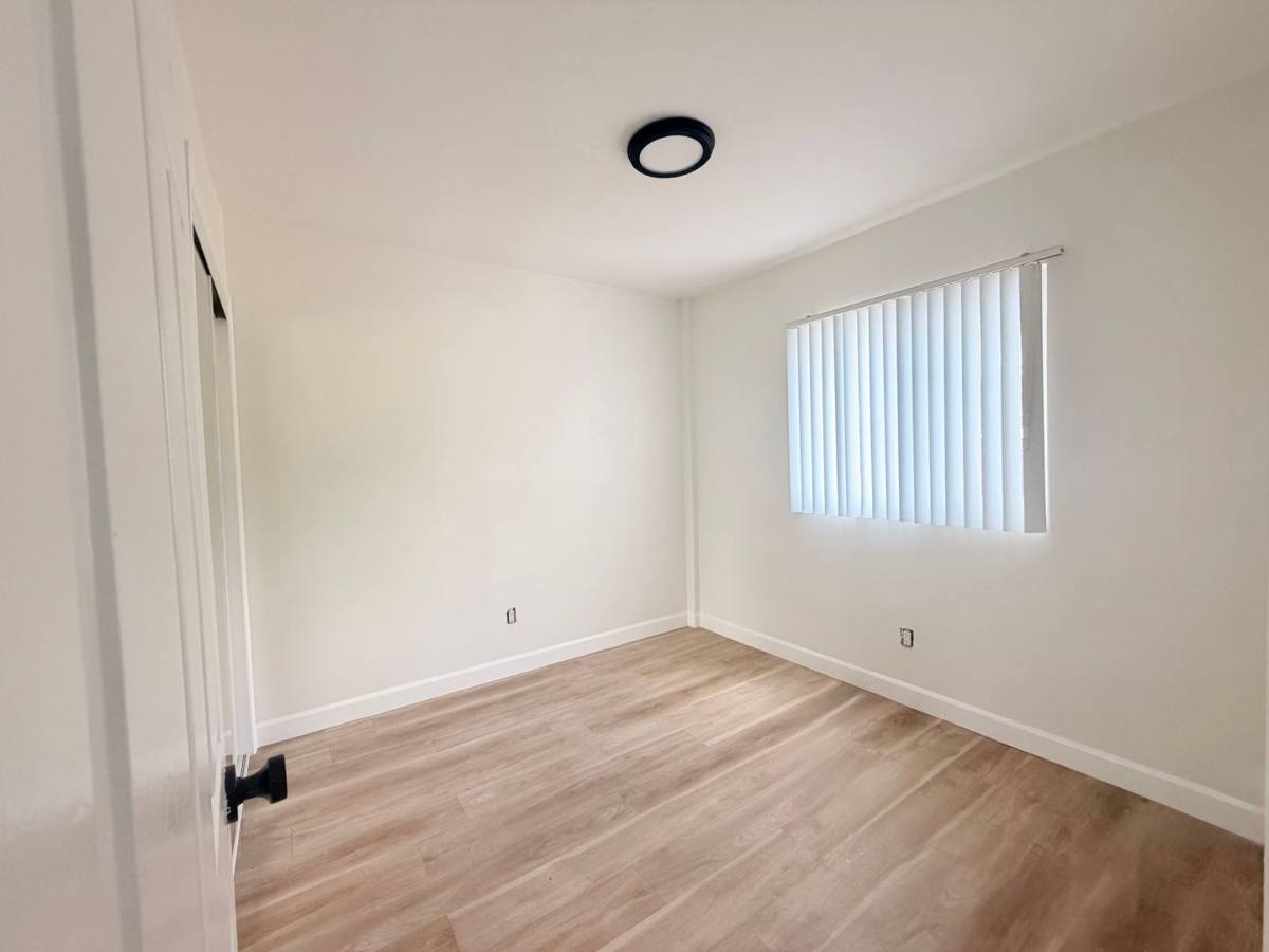 Apartment for rent at 1815 S Burlington Ave #6, Los Angeles, CA 90006