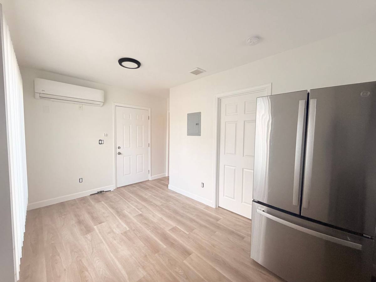 Apartment for rent at 1815 S Burlington Ave #6, Los Angeles, CA 90006